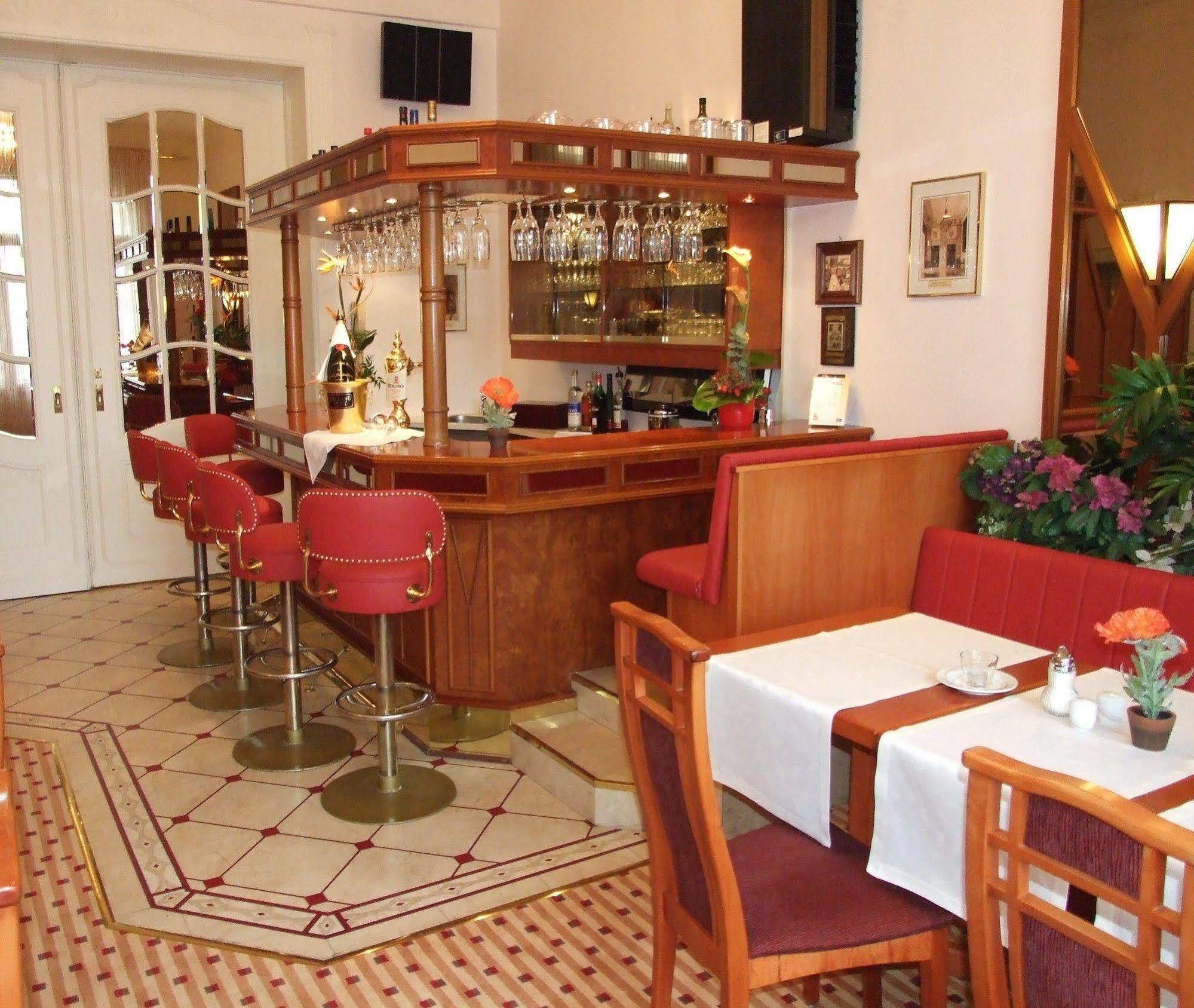 Hotel Schoeneberg Berlim Exterior foto